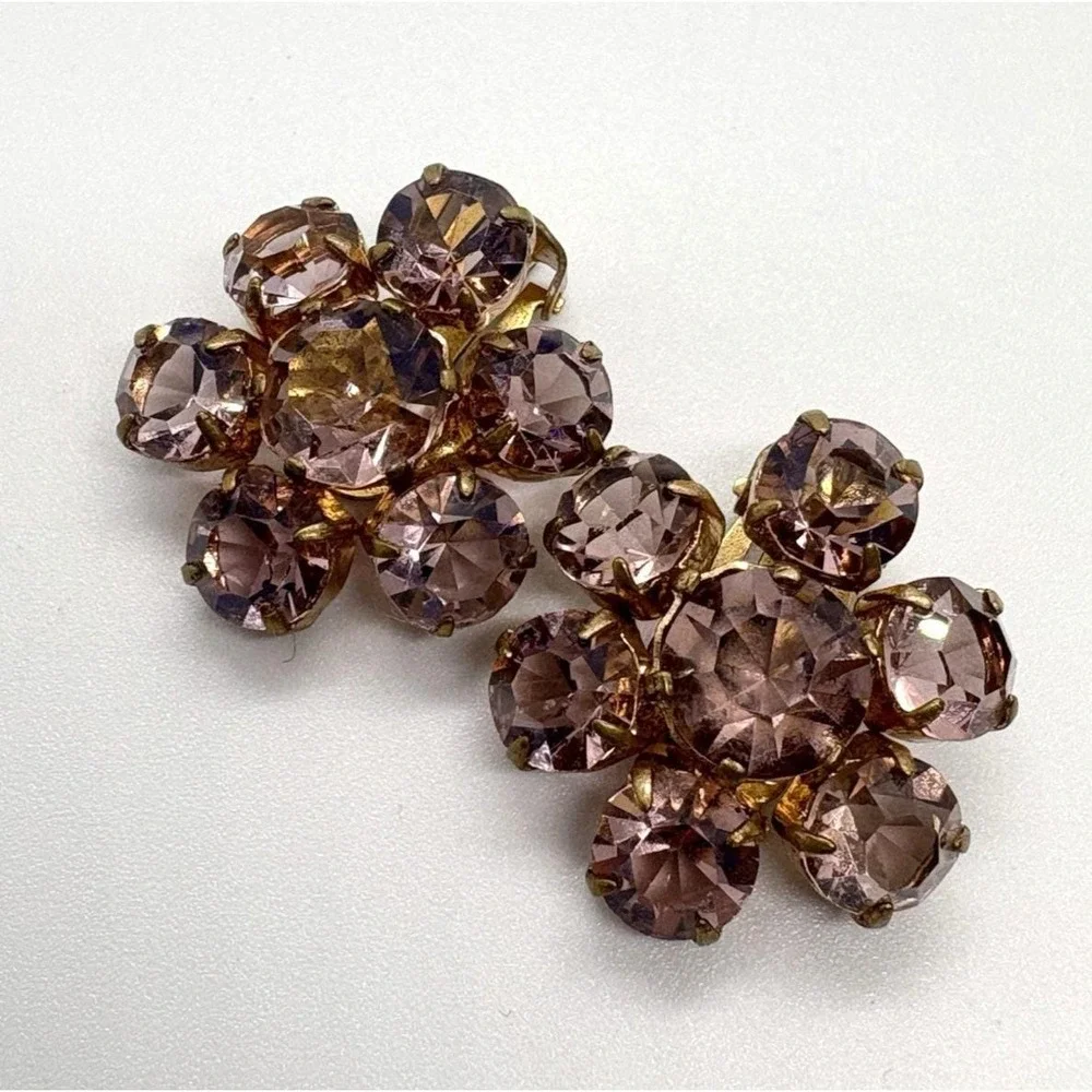 Vintage‎ Flower Floral Gold Tone Pink Purple Rhinestone Clip On Earrings 60s 70s
